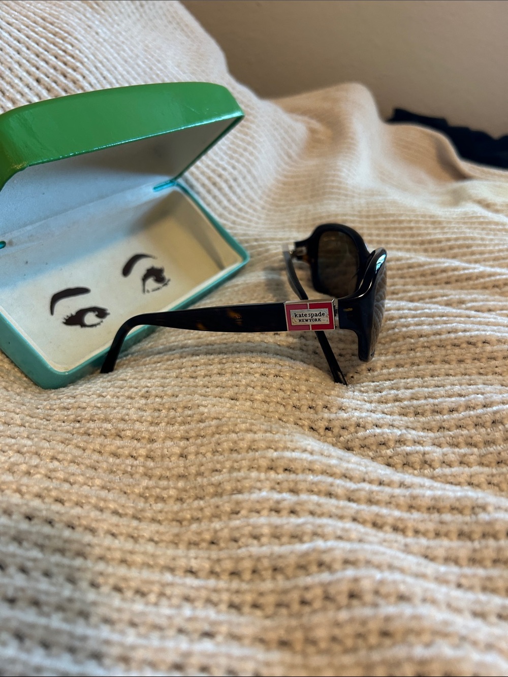kate spade Black Tortoiseshell Frame Sunglasses with Green Case